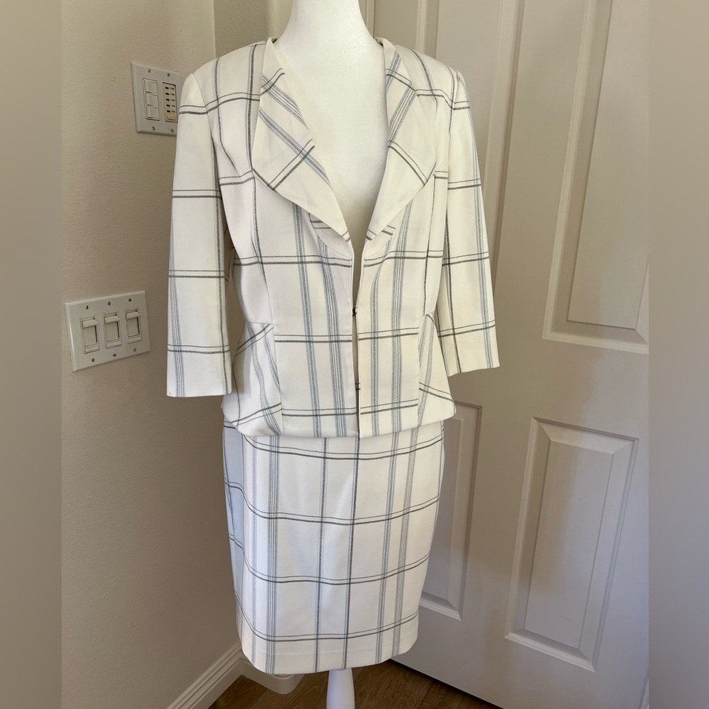 WHBM worn once-Winter white skirt suit with blue gray detail quality fabric